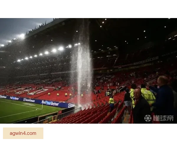 以曼联解雇服务三十年老员工引发内部员工集体震惊与反思俱乐部文化危机